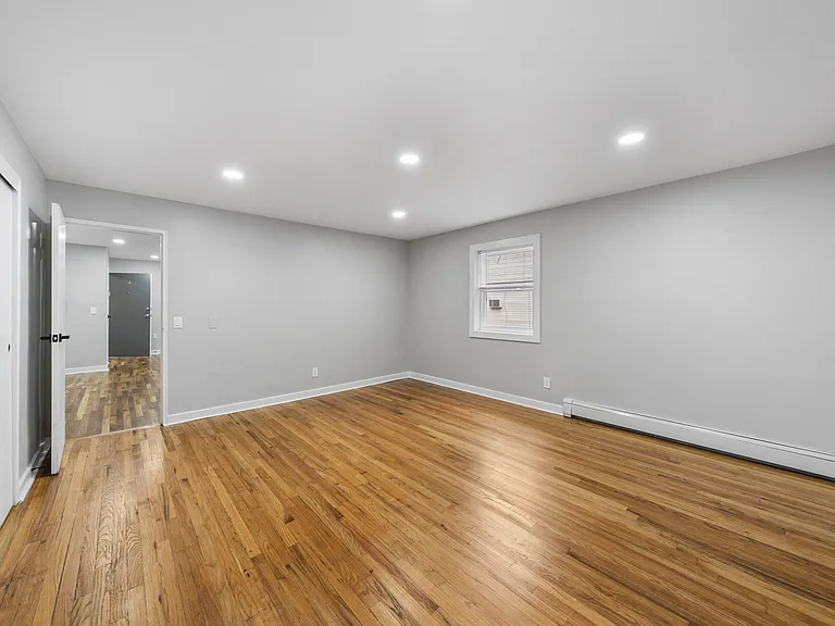22 Howard St #4 — Photo 6