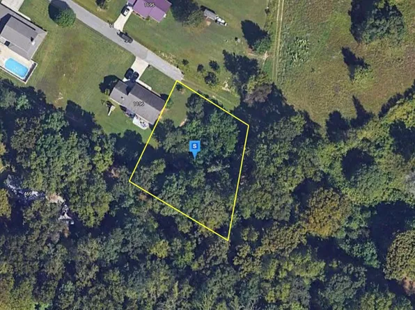 1200 Ackinson St, Russell, KY 41169