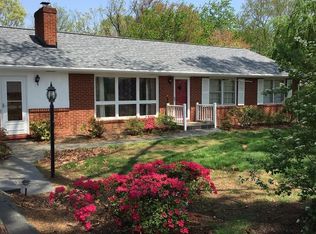 4037 Clairmont St SW, Roanoke, VA 24018