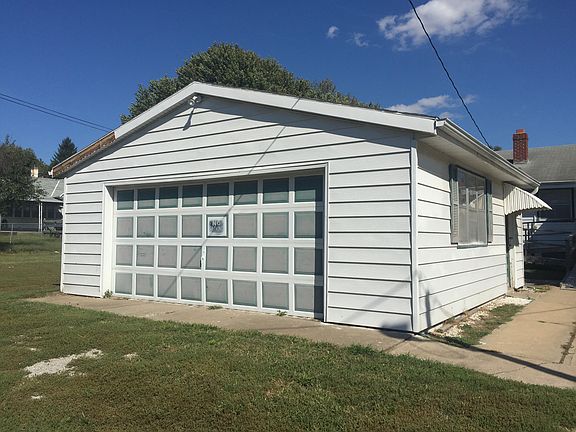 3rd image of 2834 S 21st St