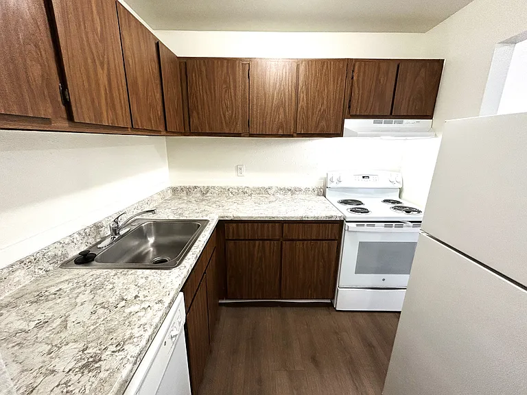 Windsor Place Apartments — Photo 141