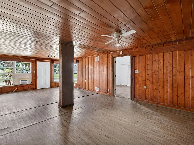 527 E Lemon Ave — Photo 3