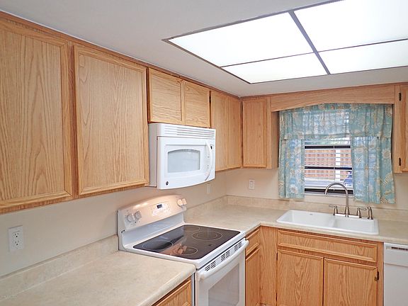 4th image of 205 Palmetto Ave APT 305