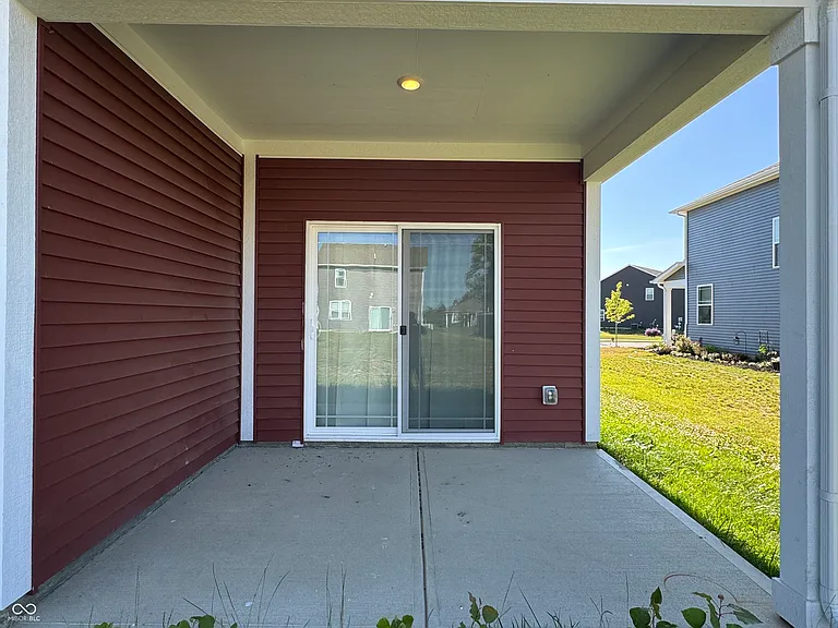 855 Downey Ln — Photo 17