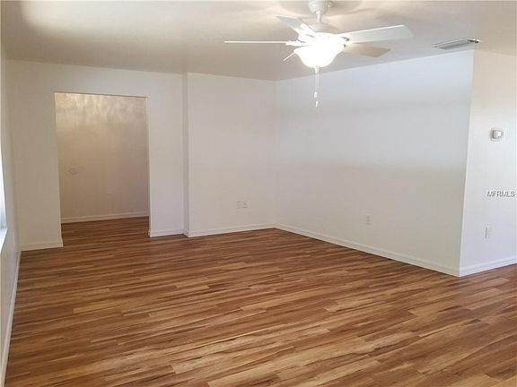 5th image of 8482 Cypress Lake Cir