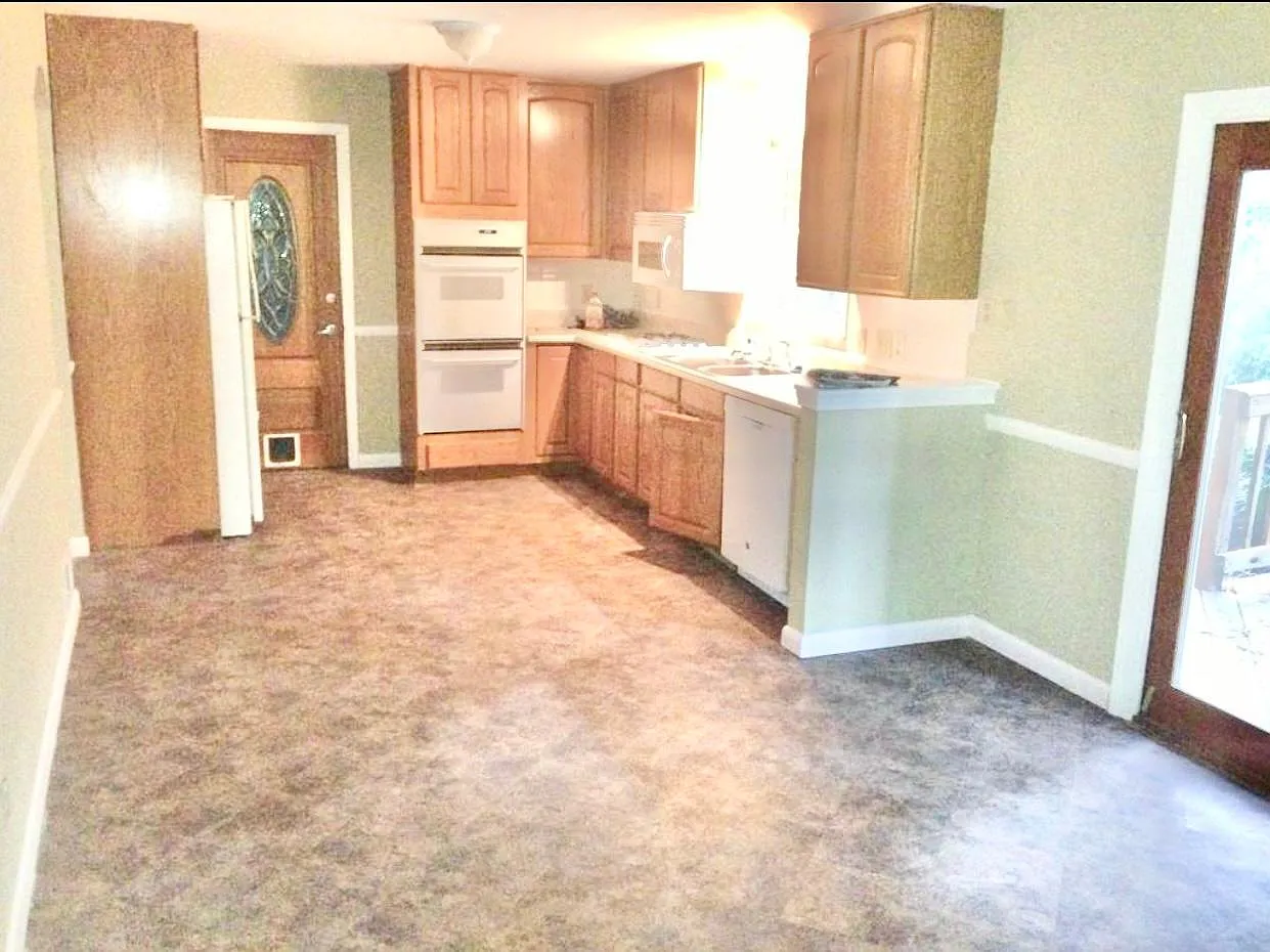 4810 Northway Drive — Photo 3