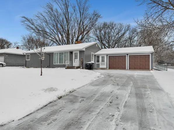 415 8th St SE, Little Falls, MN 56345