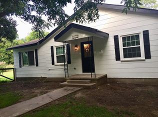 111 E 7th St, Elgin, TX 78621