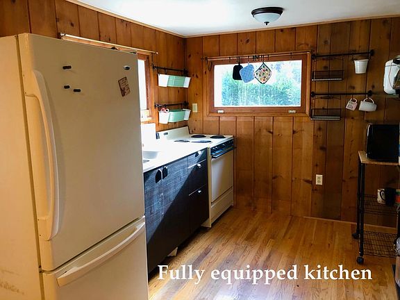 5th image of 20576 Wildwood St NE