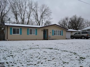 620 S Stuart St, Sigourney, IA 52591