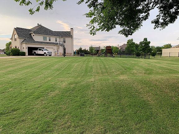 5th image of 205 Westchester Dr