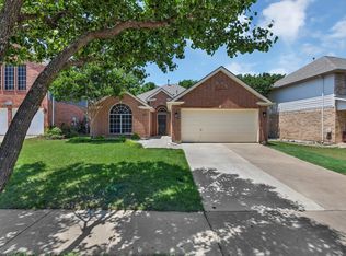 7763 Park Run Rd, Fort Worth, TX 76137