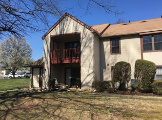 2202 Clark Ct, Southampton, PA 18966