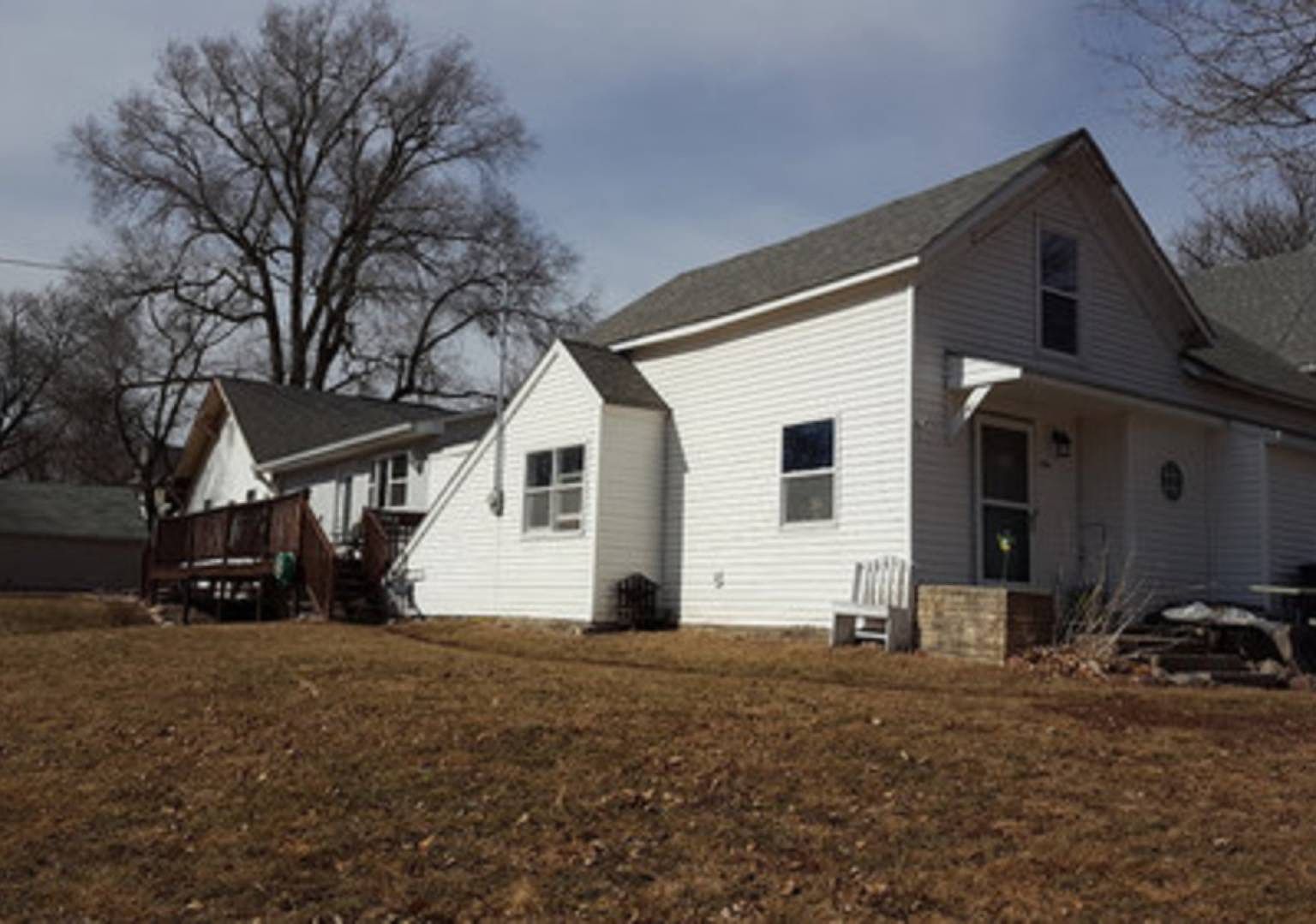 209 S Jefferson St, Exira, IA 50076 Zillow