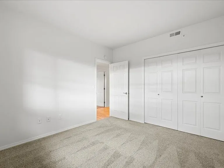 300 Col Point Dr #C-201 — Photo 22