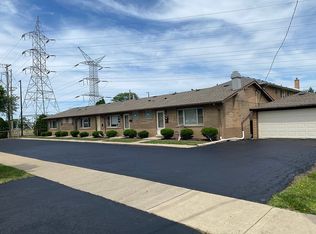 7901 Newland Ave, Burbank, IL 60459