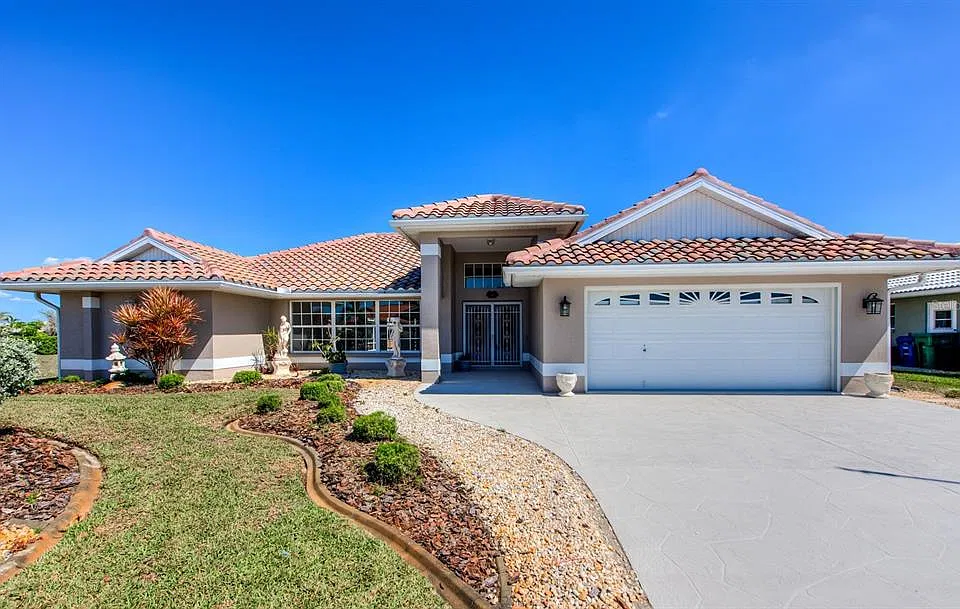 12 Brentwood Ln