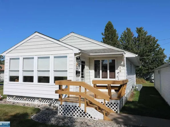 209 Fairfax Rd, Hoyt Lakes, MN 55750