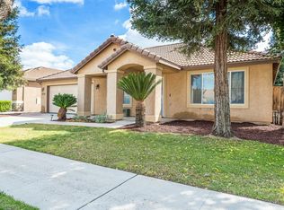 6333 W Clinton Ct, Visalia, CA 93291