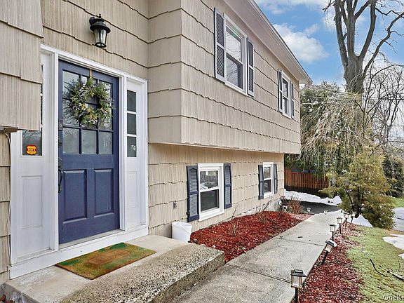 3rd image of 302 Old Haverstraw Road