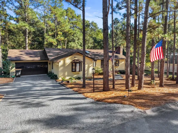 254 Devonshire Avenue W, West End, NC 27376