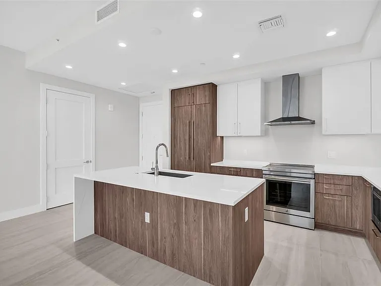 275 1st Ave S #2807 — Photo 8
