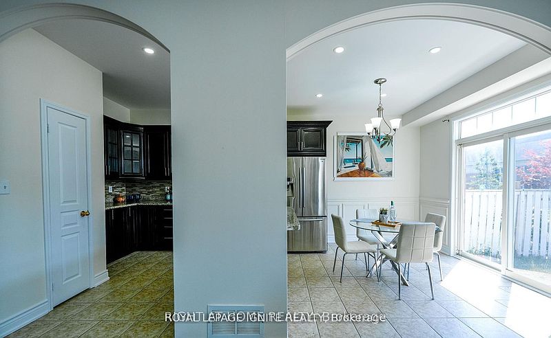 Ajax House for rent - 4 Bedrooms — photo 7