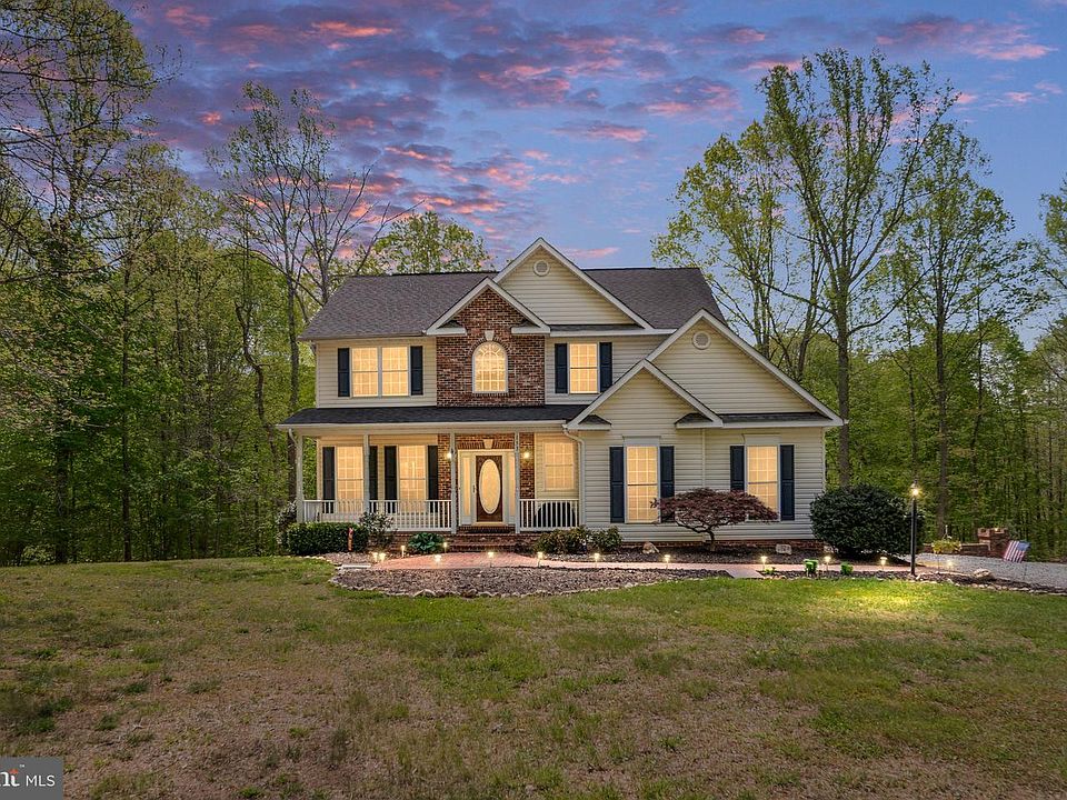 1st image of 153 Nottingham Dr