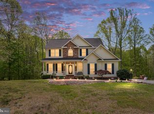 153 Nottingham Dr, Fredericksburg, VA 22406