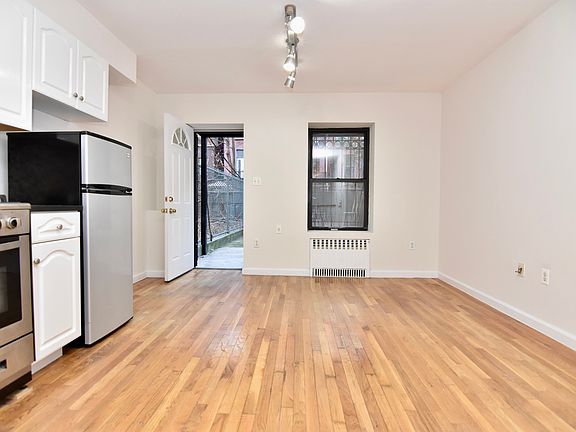 2nd image of 26 E 127th St #1