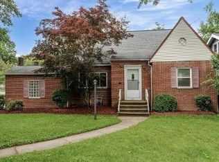 1640 Brainard Rd, Lyndhurst, OH 44124