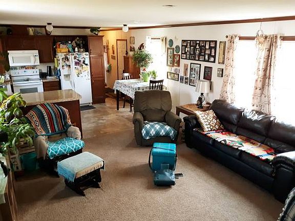 Living room & kitchen