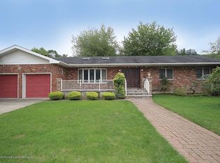 104 Mason Blvd, Staten Island, NY 10309