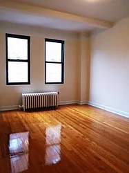 Rented by Siderow Residential Group