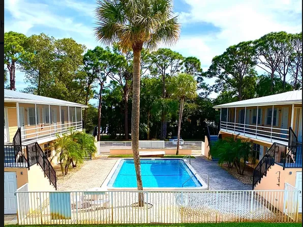 333 SE Martin Ave APT 3, Stuart, FL 34996