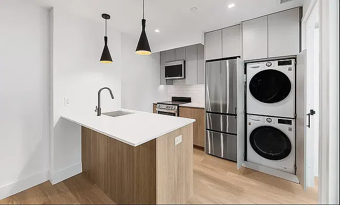 Rented by REAL New York | media 3