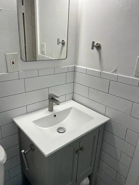 1 bed, 1000 sqft, $1,750 — Photo 3