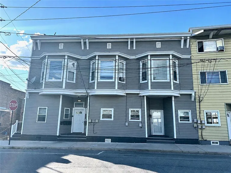 171-173 W Ridge St #4 — Photo 1