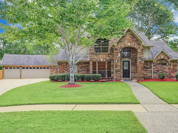 1843 Raintree Cir, Seabrook, TX 77586