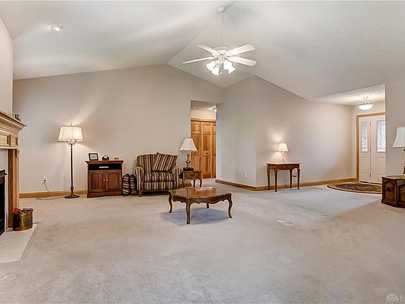 5th image of 3020 Parkwood Dr