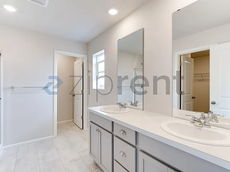 1026 17th Ave — Photo 14