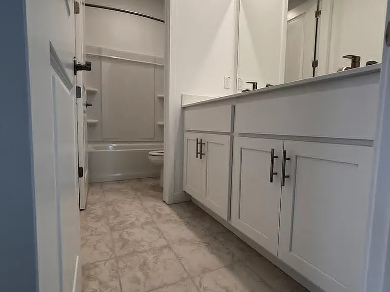 1716 Shingle Ave — Photo 9