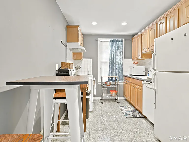 833 Summer St #2E — Photo 9