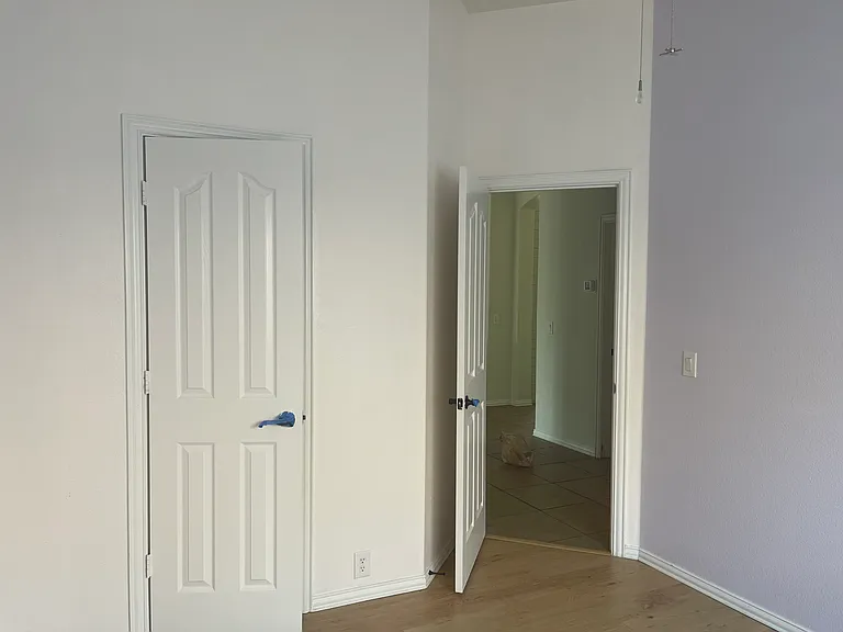 616 Brooks St — Photo 5