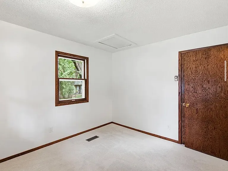 15524 Larch St NW — Photo 12