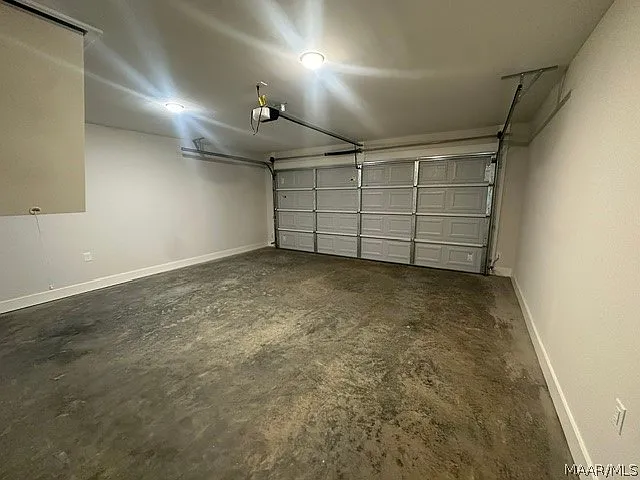 444 Country Club Dr — Photo 26