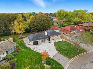 369 Glendale Ave, Oshawa, ON L1J 3H6