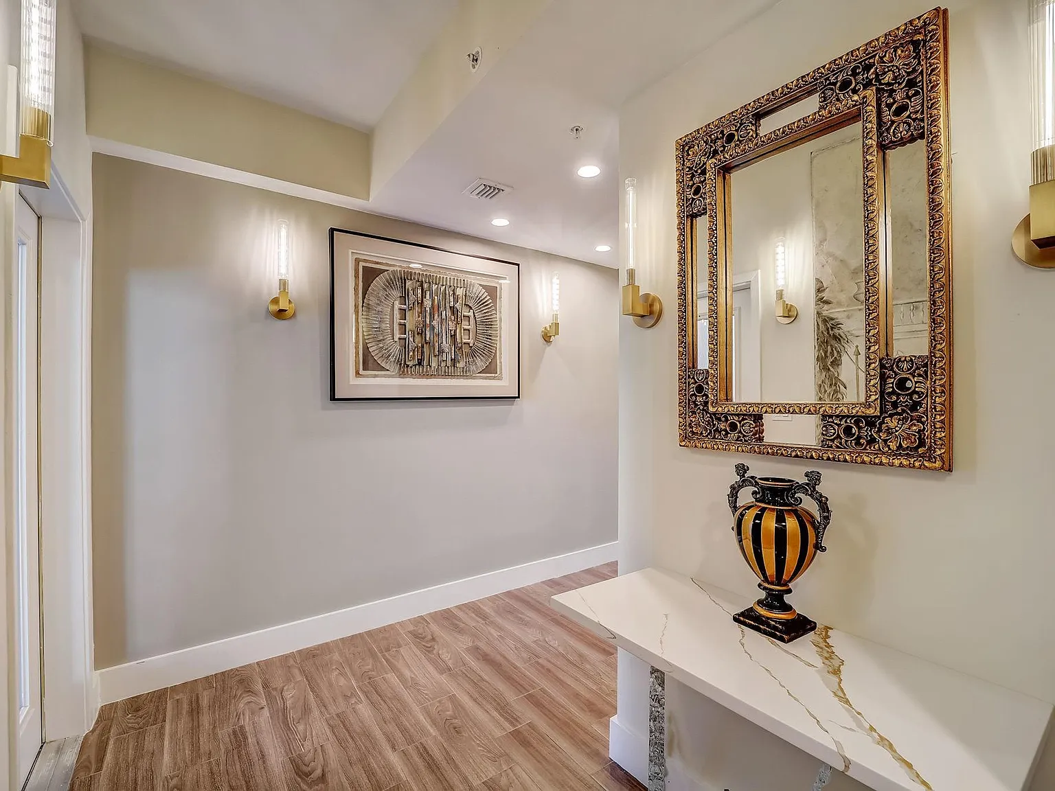 3 bed, 2.5 bath, 2701 sqft, $6,000 — Photo 4