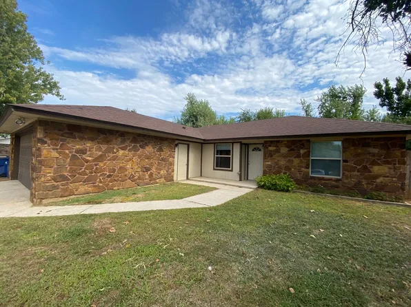 910 Oak Hill Rd, Choctaw, OK 73020