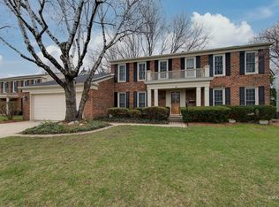 341 Ambleside Dr, Roselle, IL 60172